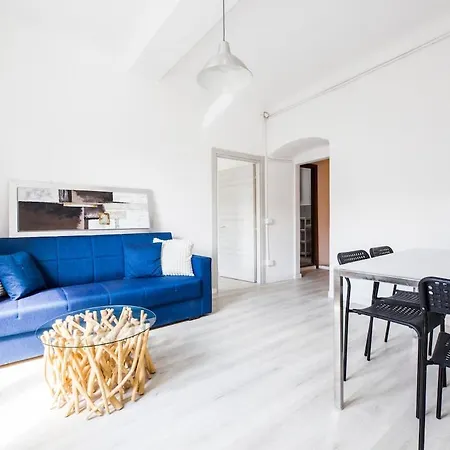 Apartment I Murales *